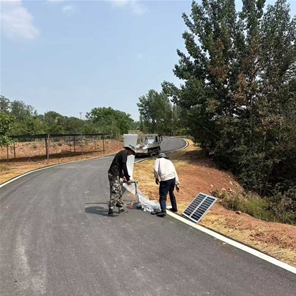 阿里太阳能路灯安装