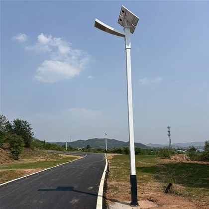 阿里太阳能路灯