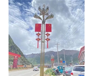 阿里抱箍太阳能路灯生产厂家